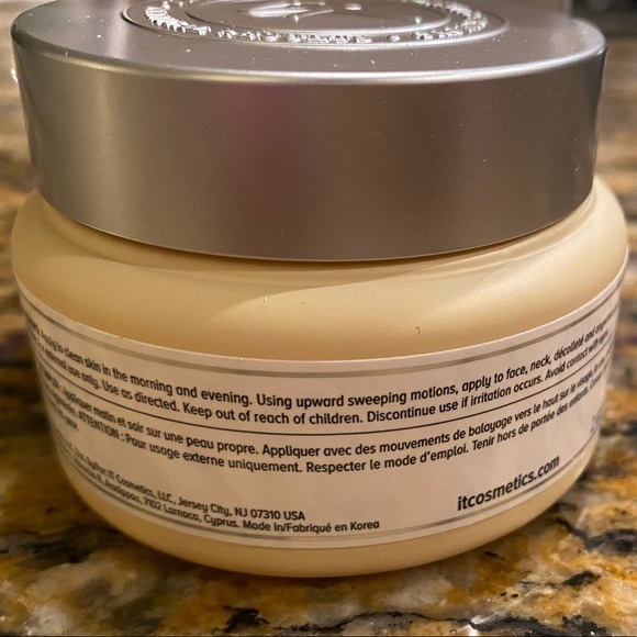 It Cosmetics Confidence in a Cream moisturizer NWT - Picture 11 of 12